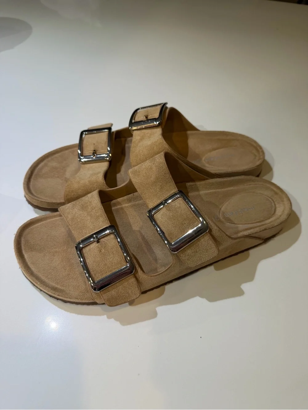 Madden Girl Tan Double Buckle Slide Sandals – New Without Tags Size 10